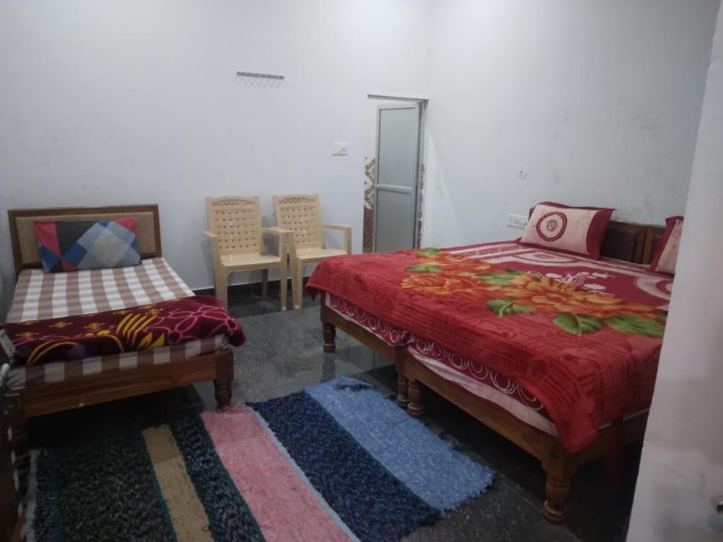 Happy Khajuraho Home Stay Bagian luar foto